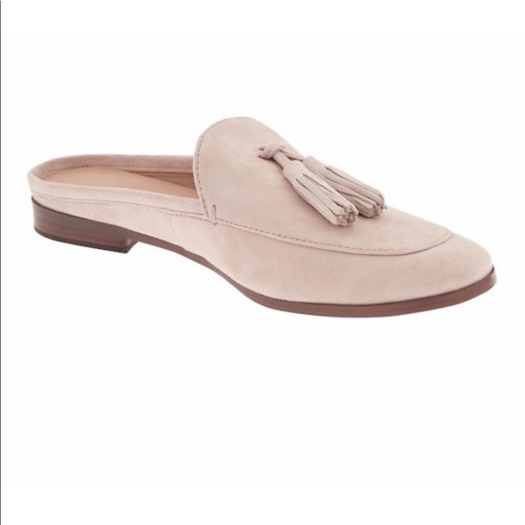 Banana Republic Shoes - ✨HP✨Banana Republic Blush Suede Demi Slide Tassel